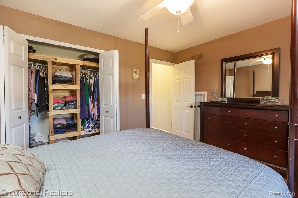 47675 Chrys Road Macomb, MI 48044 - Photo 26 of 38 Chrys_26.JPG