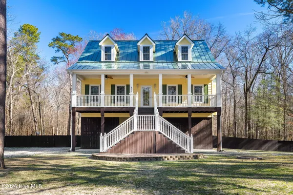 $449,000 | 815 Riverview Drive, Burgaw, NC 28425