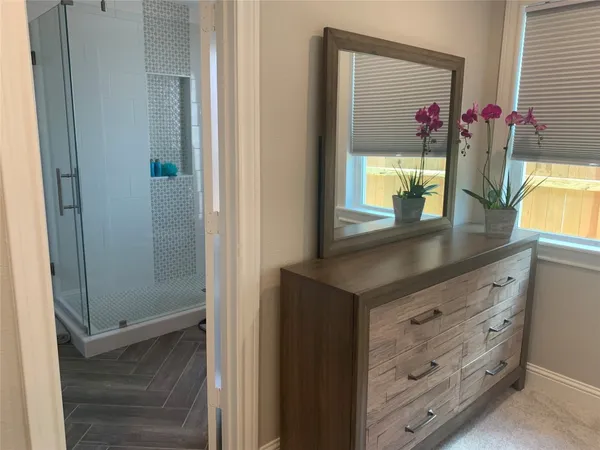 $4,500 | 2401 McClendon Street, Houston, TX 77030