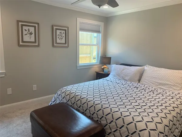 $4,500 | 2401 McClendon Street, Houston, TX 77030