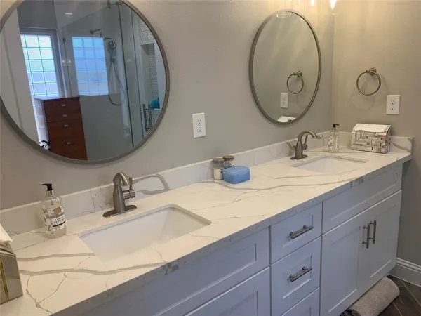 $4,500 | 2401 McClendon Street, Houston, TX 77030