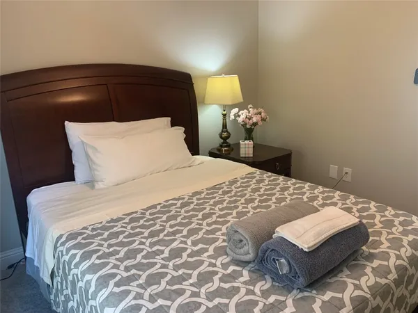 $4,500 | 2401 McClendon Street, Houston, TX 77030