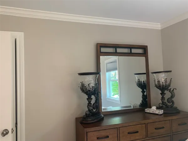 $4,500 | 2401 McClendon Street, Houston, TX 77030