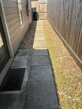 $4,500 | 2401 McClendon Street, Houston, TX 77030