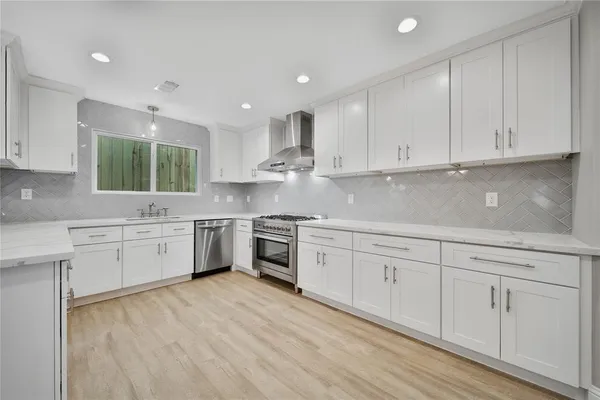 $4,500 | 2401 McClendon Street, Houston, TX 77030