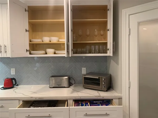 $4,500 | 2401 McClendon Street, Houston, TX 77030