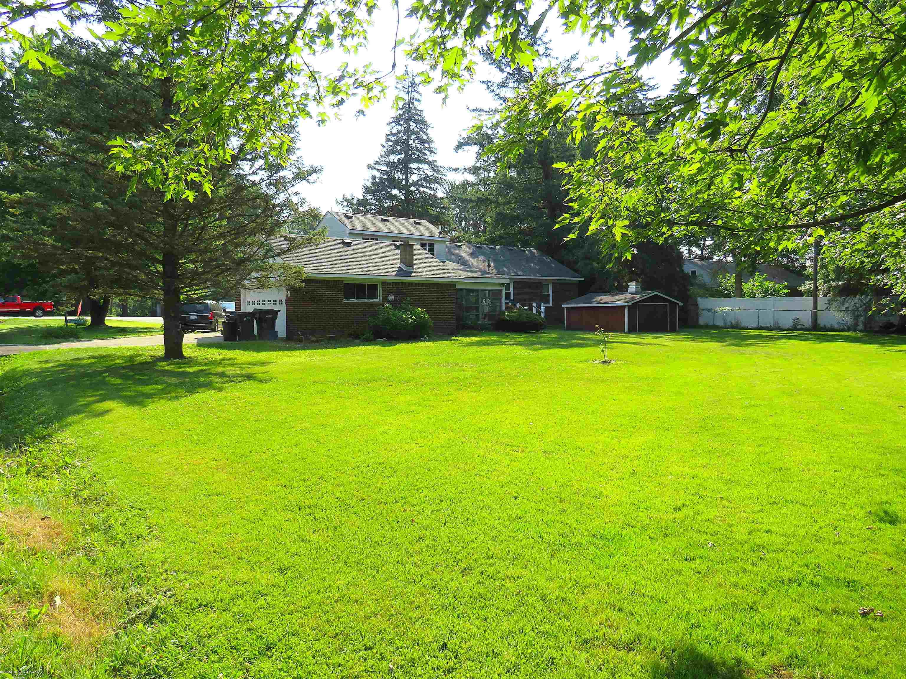 42501 Utica Road Sterling Heights, MI 48314 - Photo 16 of 17