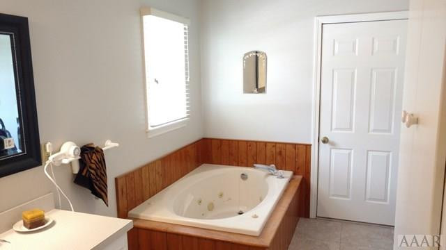 335 Puddin Ridge Road Moyock, NC 27958 - Photo 14 of 29 Master bathroom tub