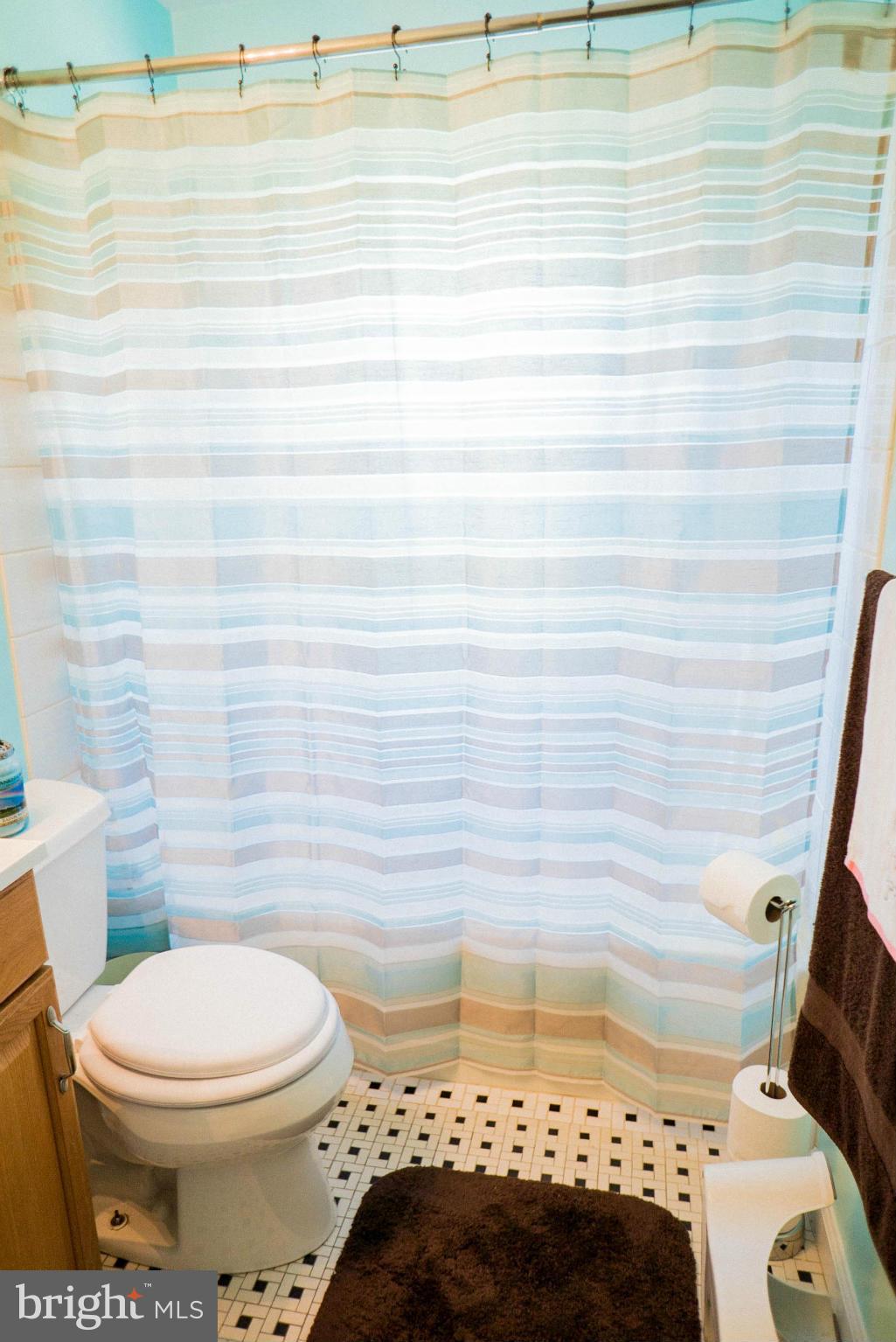 1114 Elm Road Baltimore, MD 21227 - Photo 16 of 29 Bath