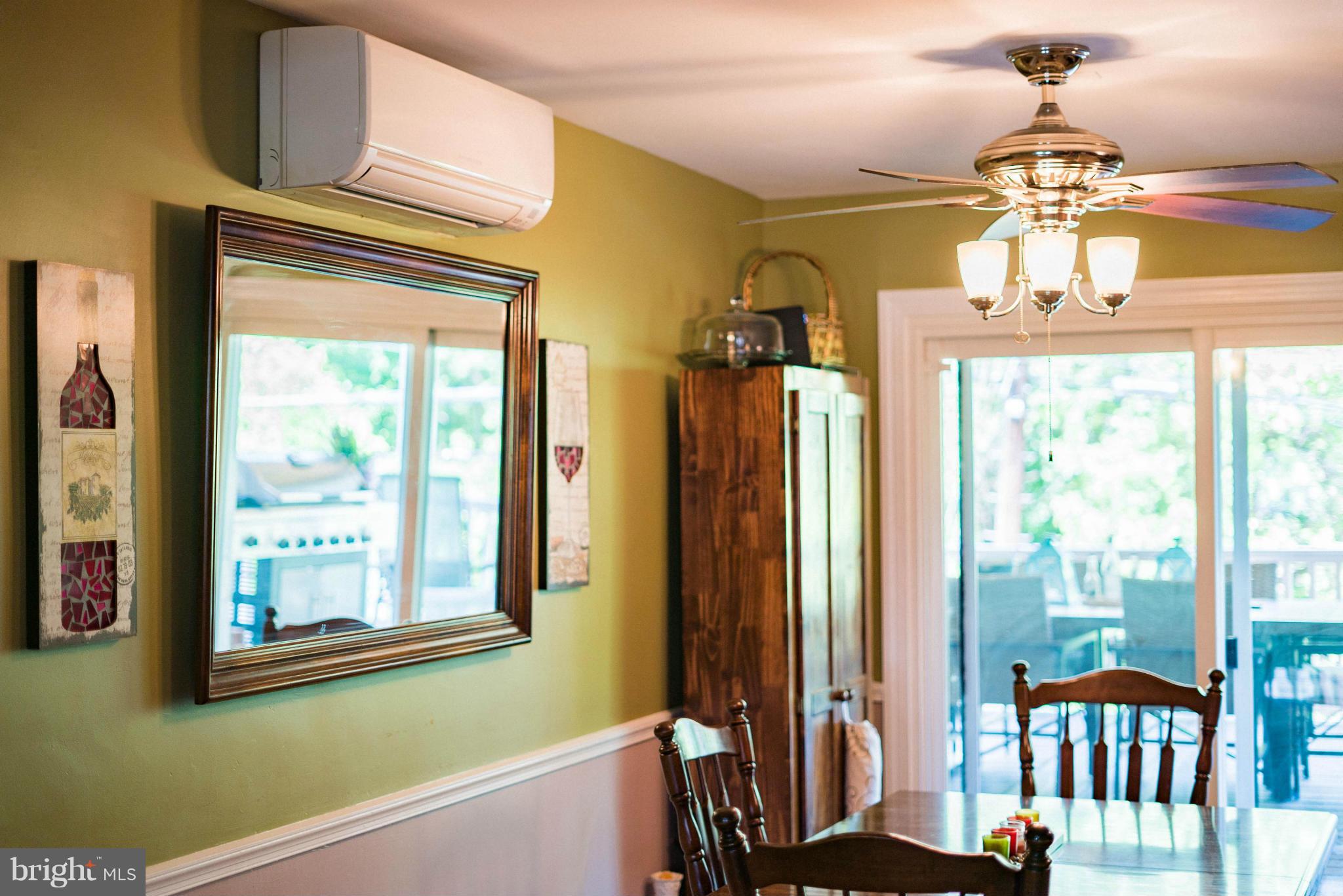 1114 Elm Road Baltimore, MD 21227 - Photo 6 of 29 Dining Room