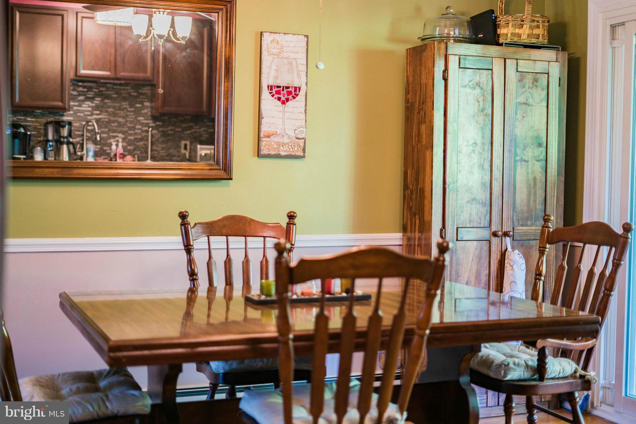 1114 Elm Road Baltimore, MD 21227 - Photo 8 of 29 Dining Room