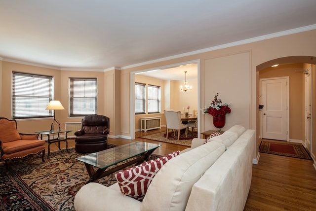 5555 North Sheridan Road, Unit 504 Chicago, IL 60640 - Photo 3 of 18