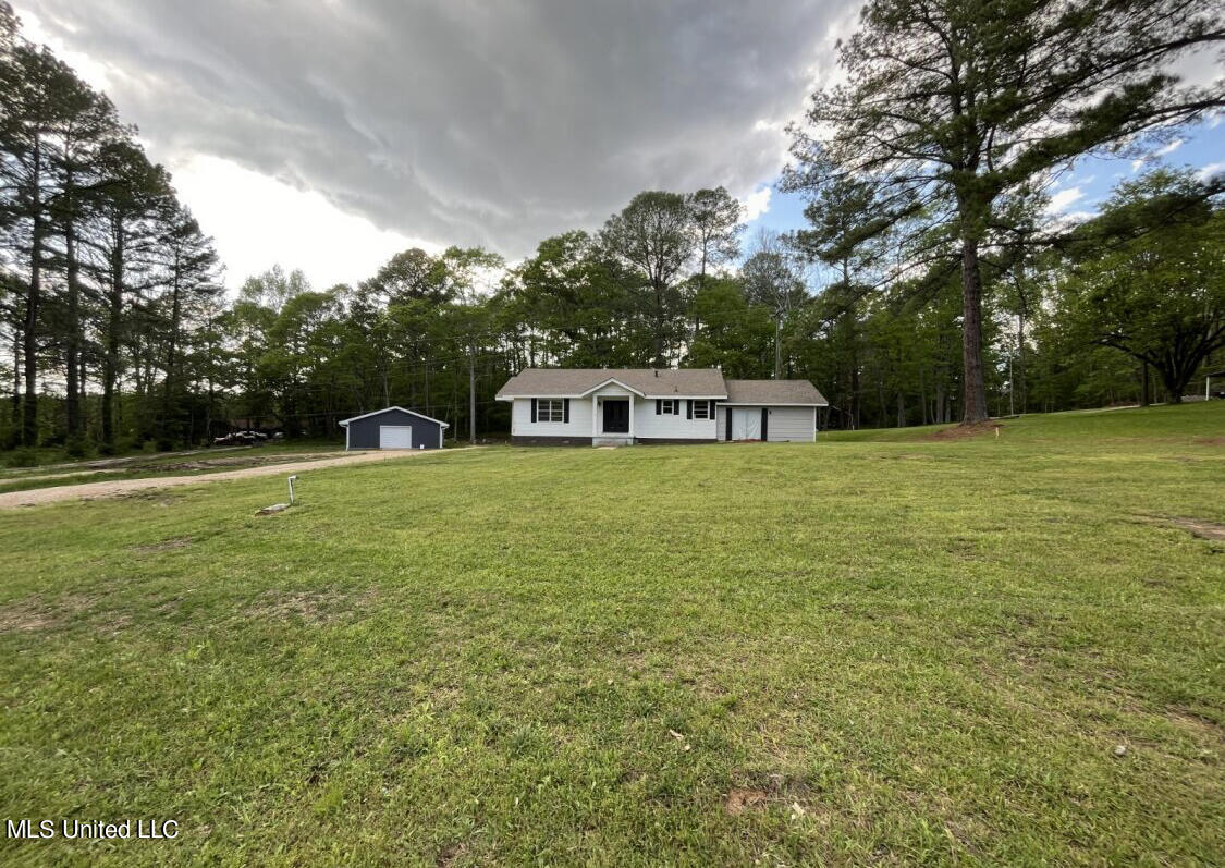 1659 Highway 471 Brandon, MS 39042 - Photo 2 of 19 IMG_6141