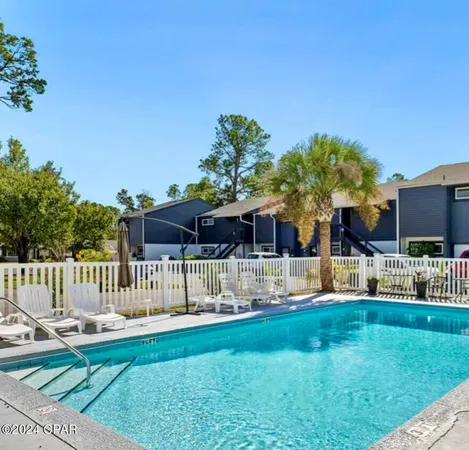 $1,800 | 7125 North Lagoon Drive, Unit C, Panama City, FL 32408