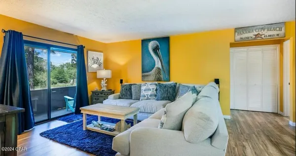$1,800 | 7125 North Lagoon Drive, Unit C, Panama City, FL 32408