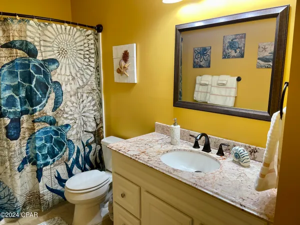 $1,800 | 7125 North Lagoon Drive, Unit C, Panama City, FL 32408