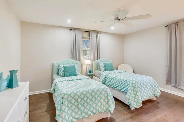 $975,000 | 1925 Ivy Lane, Northbrook, IL 60062