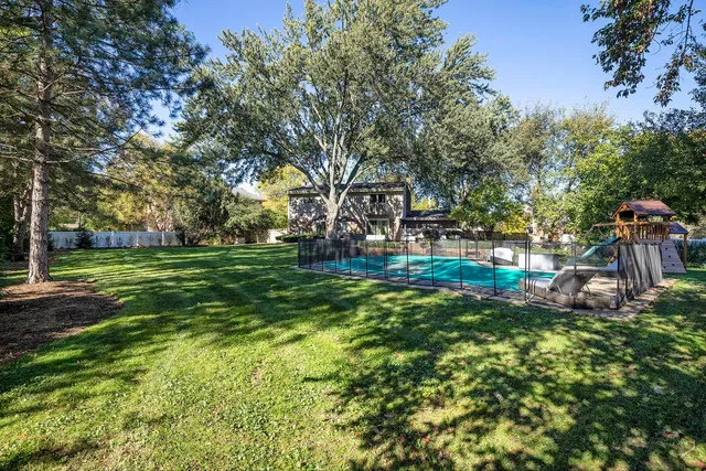 $975,000 | 1925 Ivy Lane, Northbrook, IL 60062