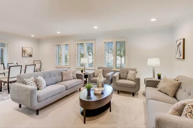 $975,000 | 1925 Ivy Lane, Northbrook, IL 60062