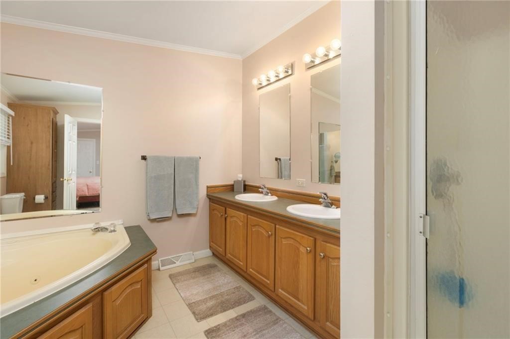 8 King Philip Road Coventry, RI 02816 - Photo 30 of 39