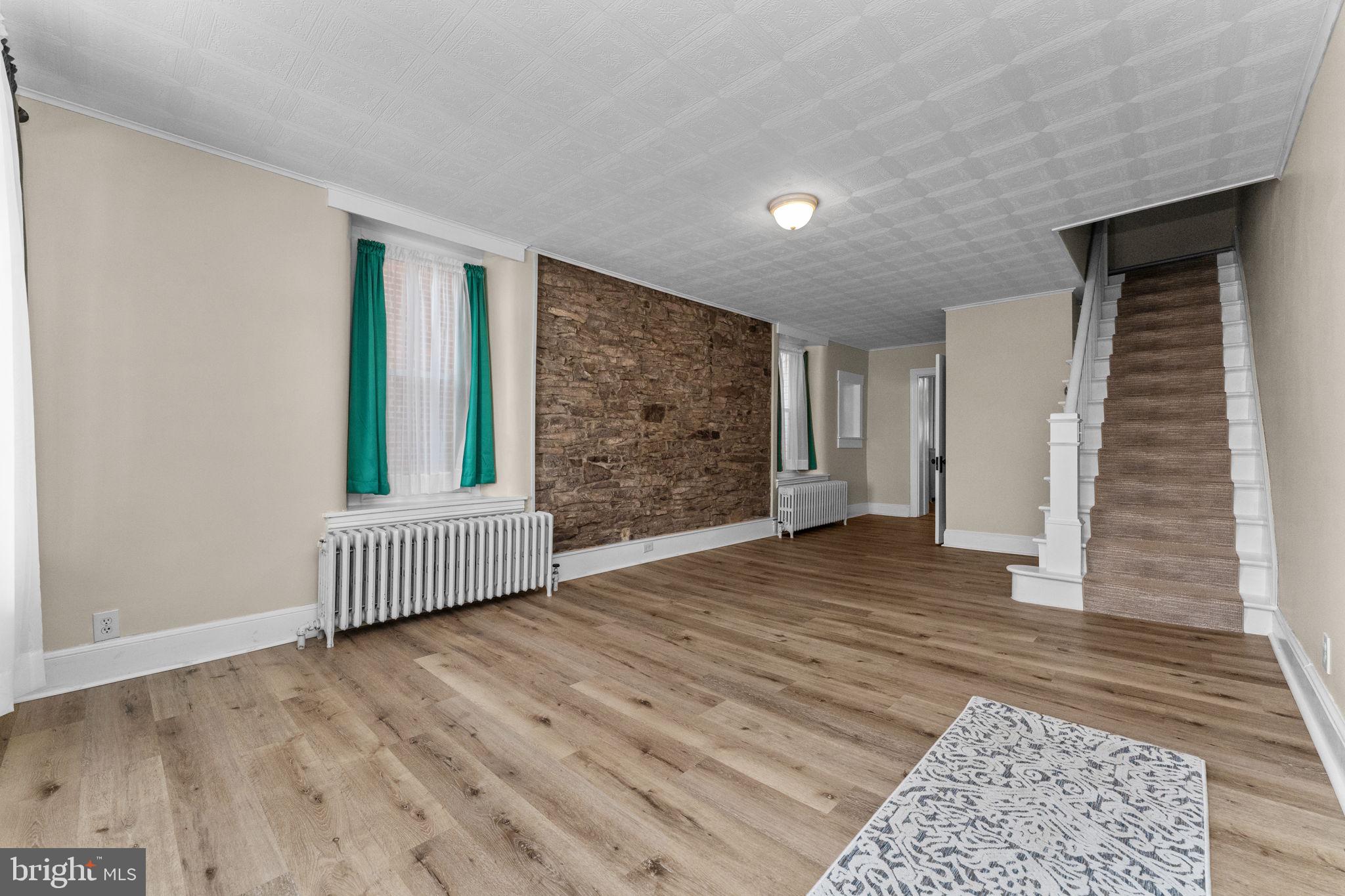 155 Main Street Pennsburg, PA 18073 - Photo 5 of 28