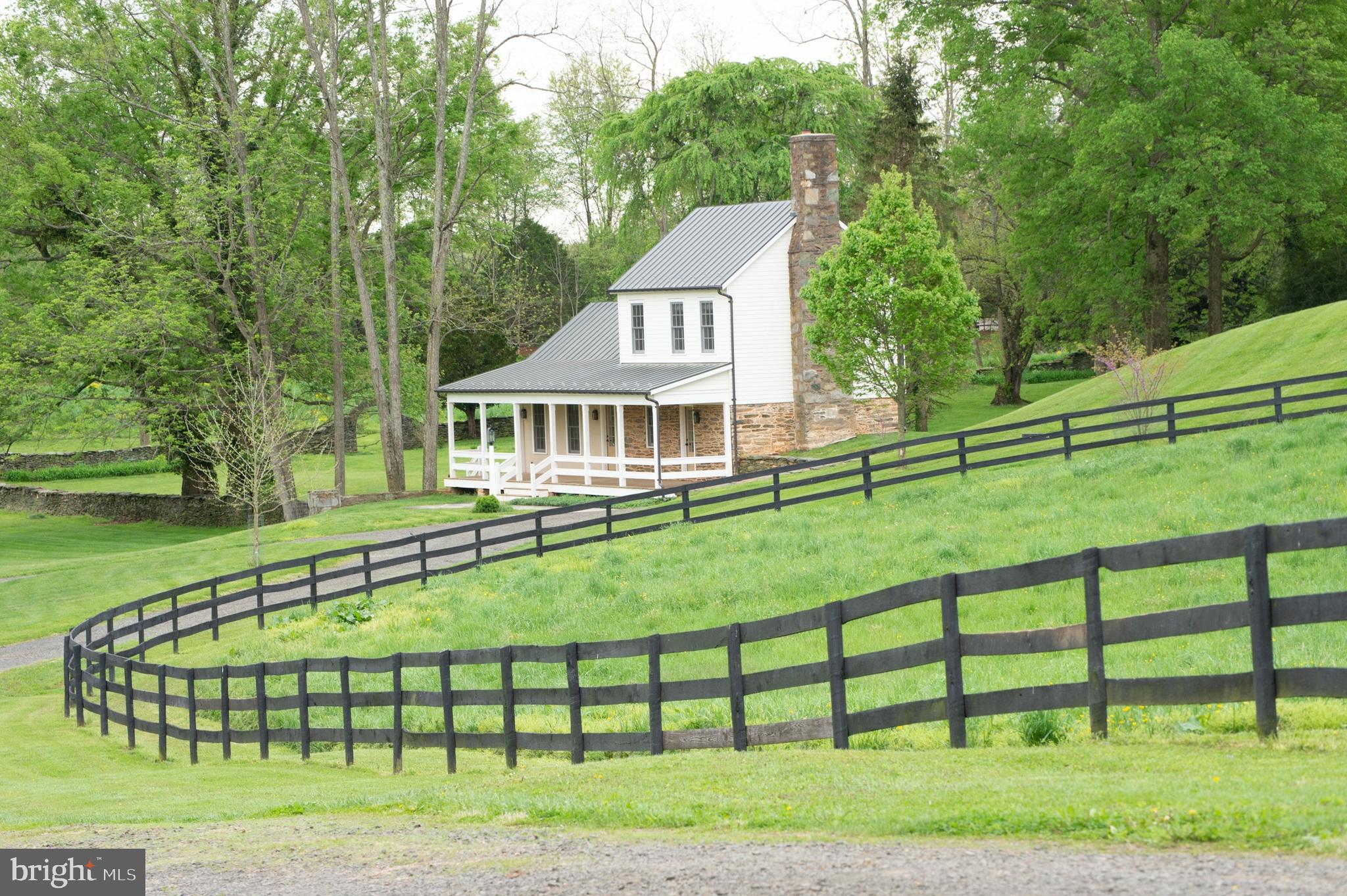 8669 Springs Road Warrenton, VA 20186 - Photo 31 of 50 Walkway with Fencing