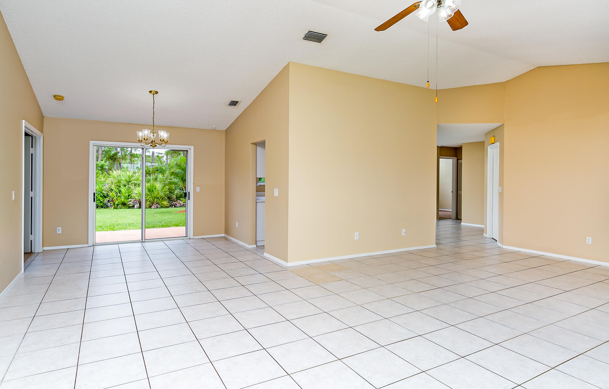 2904 Southeast Bella Road Port St. Lucie, FL 34984 - Photo 7 of 30 a view of an entryway