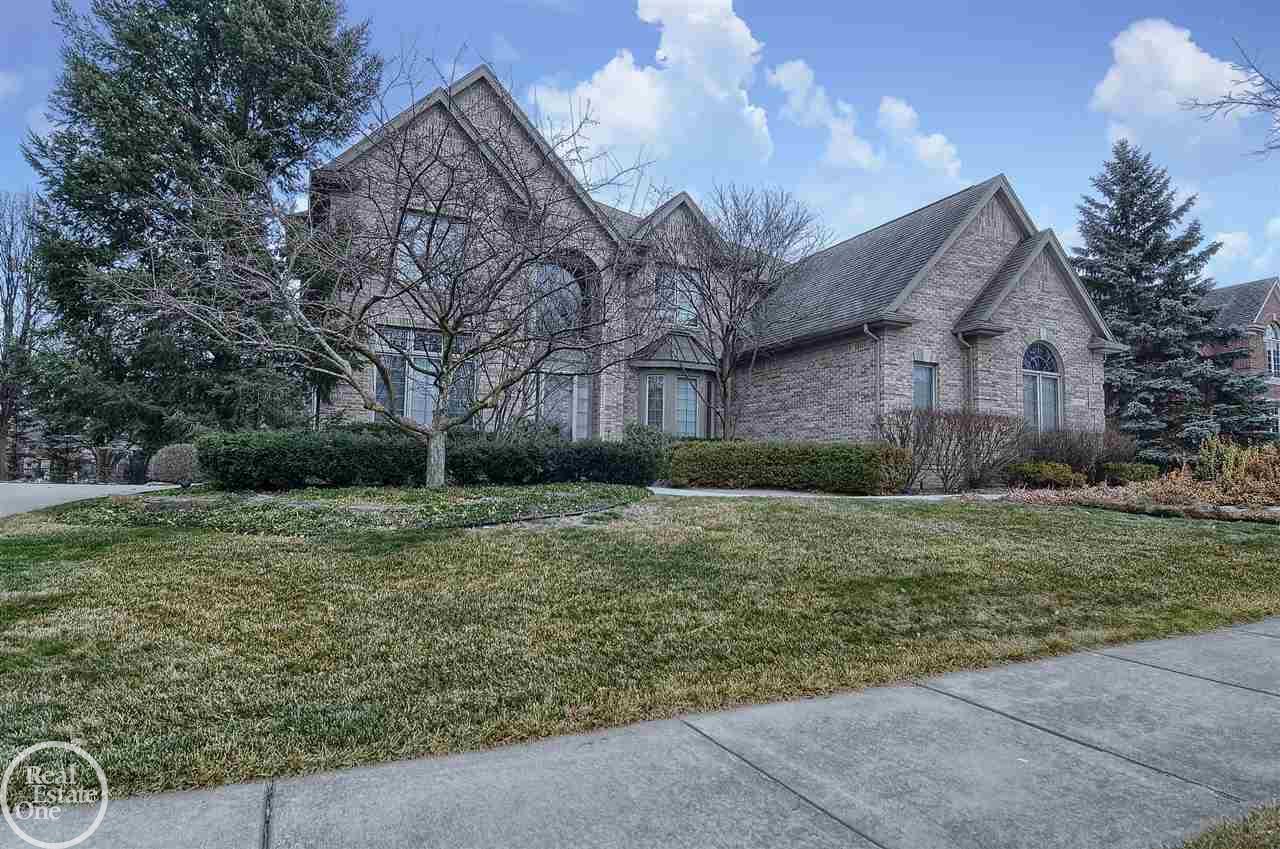 538 Springview Drive Rochester, MI 48307 - Photo 4 of 58 50031002-3.JPG