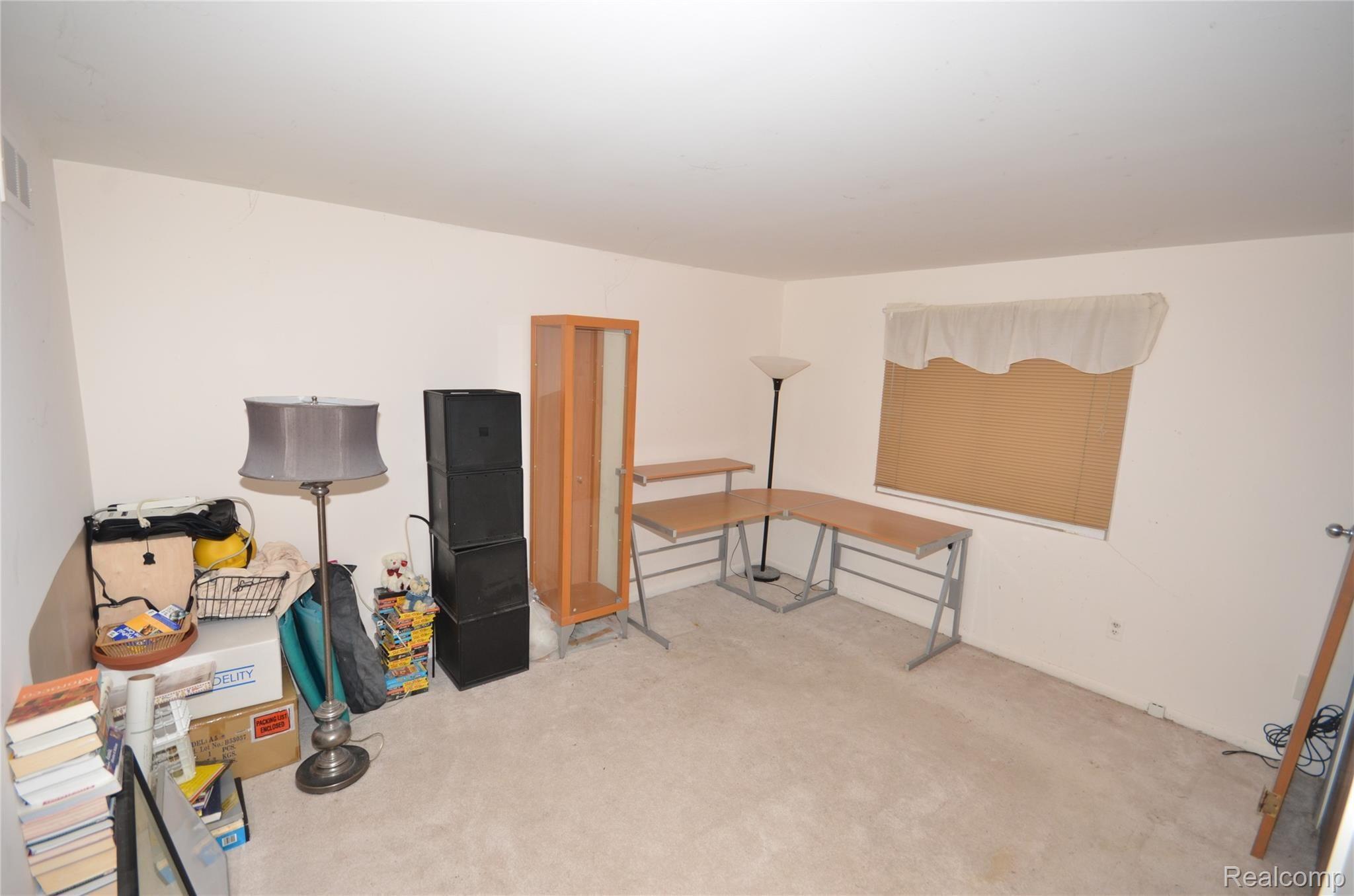 4307 Stoddard Road West Bloomfield, MI 48323 - Photo 17 of 22 DSC_4219.JPG