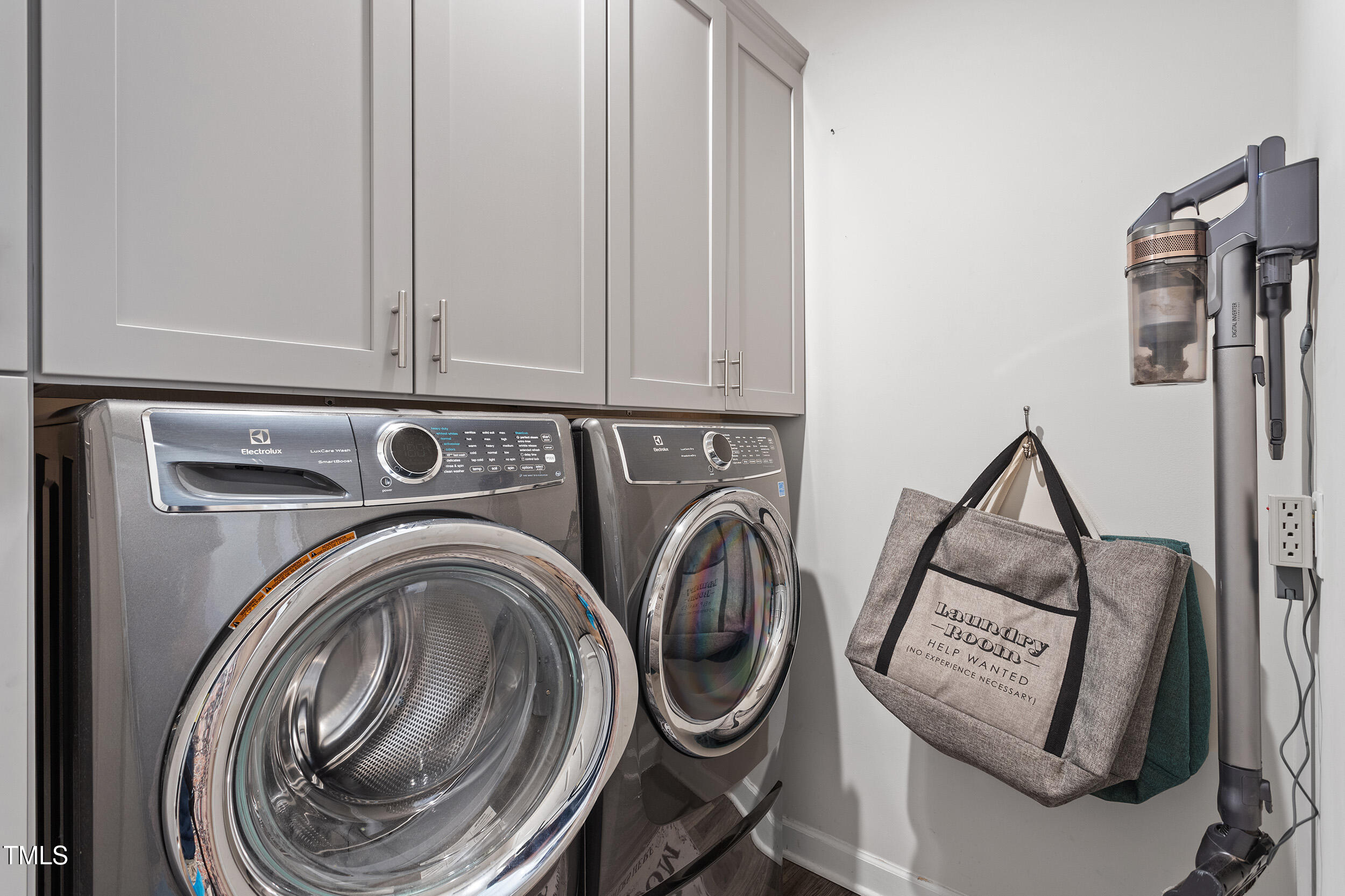 201 Northview Drive Middlesex, NC 27557 - Photo 17 of 25 a utility room with dryer and washer