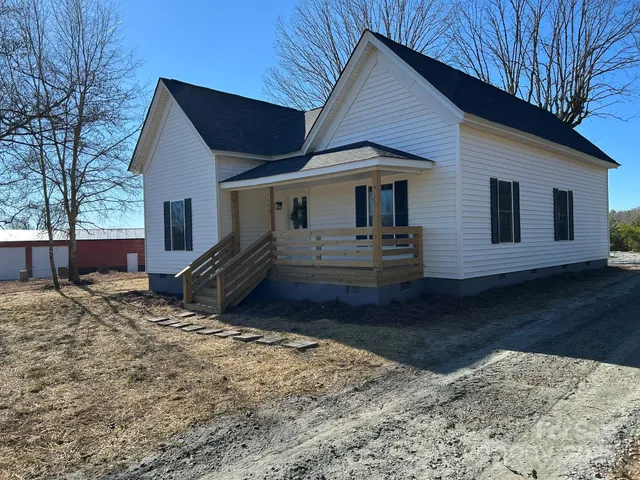 $675,000 | 464 Hamrick Road, Mooresboro, NC 28114