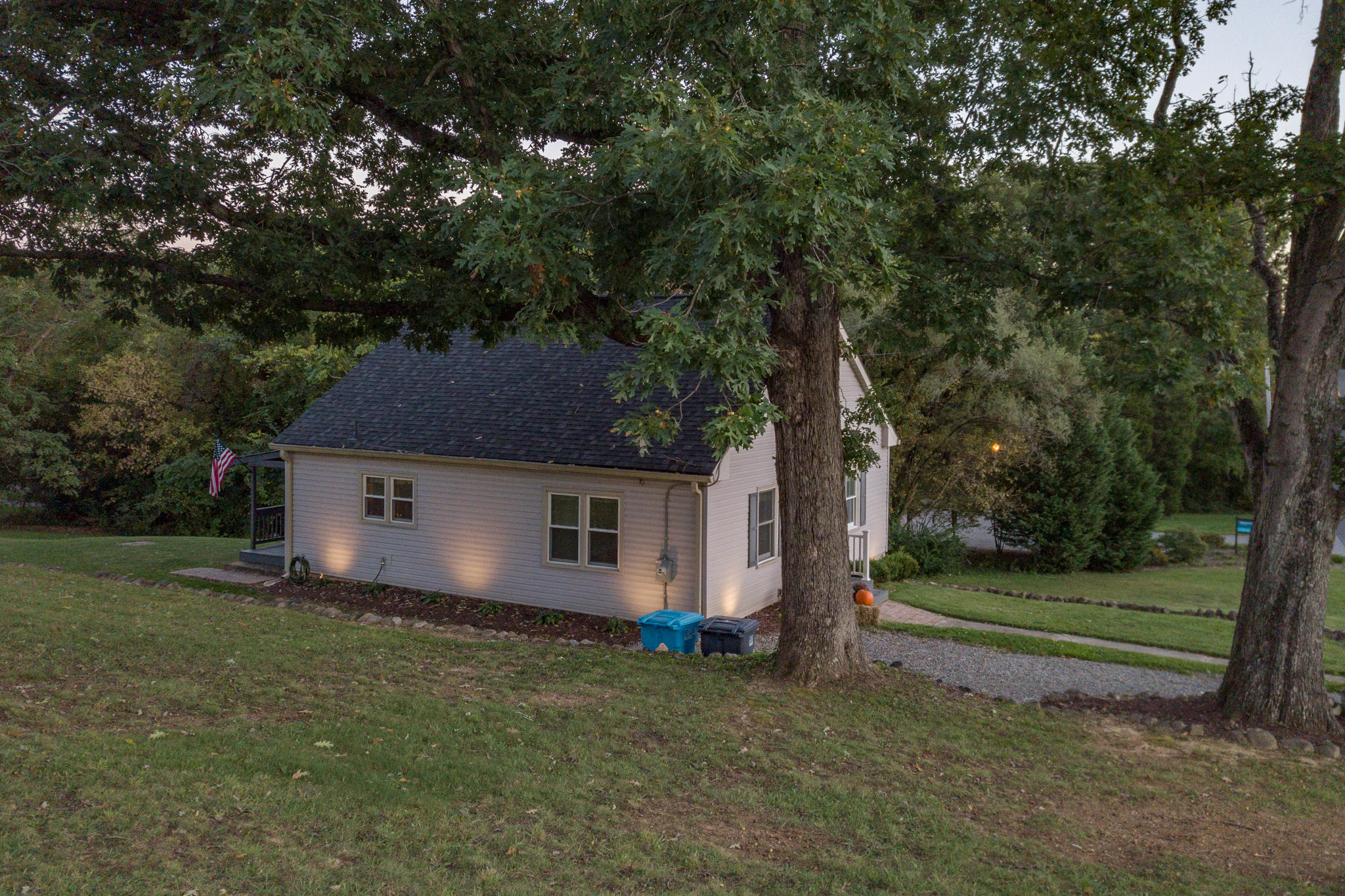 706 Hemlock Road Northwest Roanoke, VA 24017 - Photo 3 of 34 3