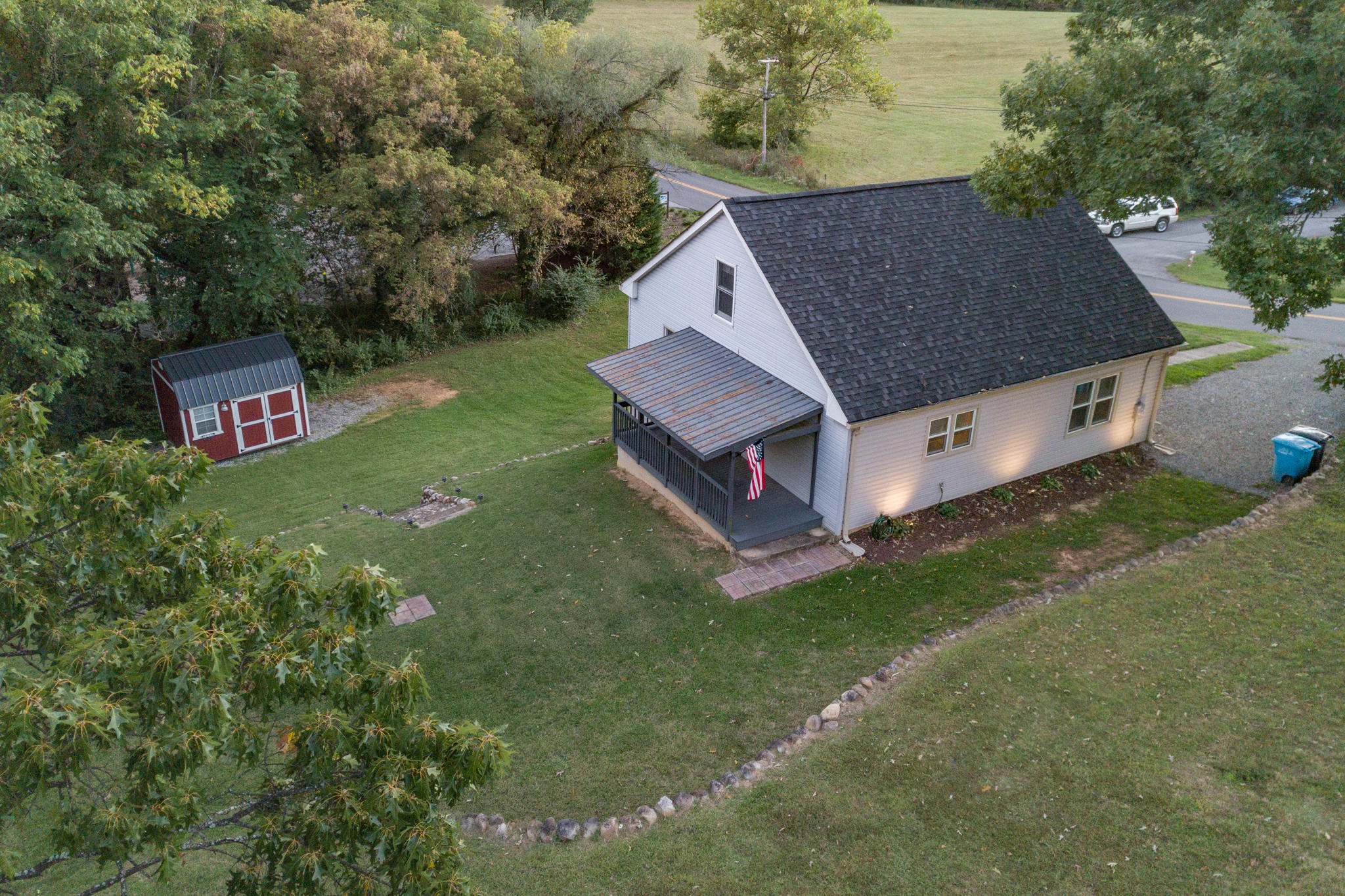 706 Hemlock Road Northwest Roanoke, VA 24017 - Photo 4 of 34 4
