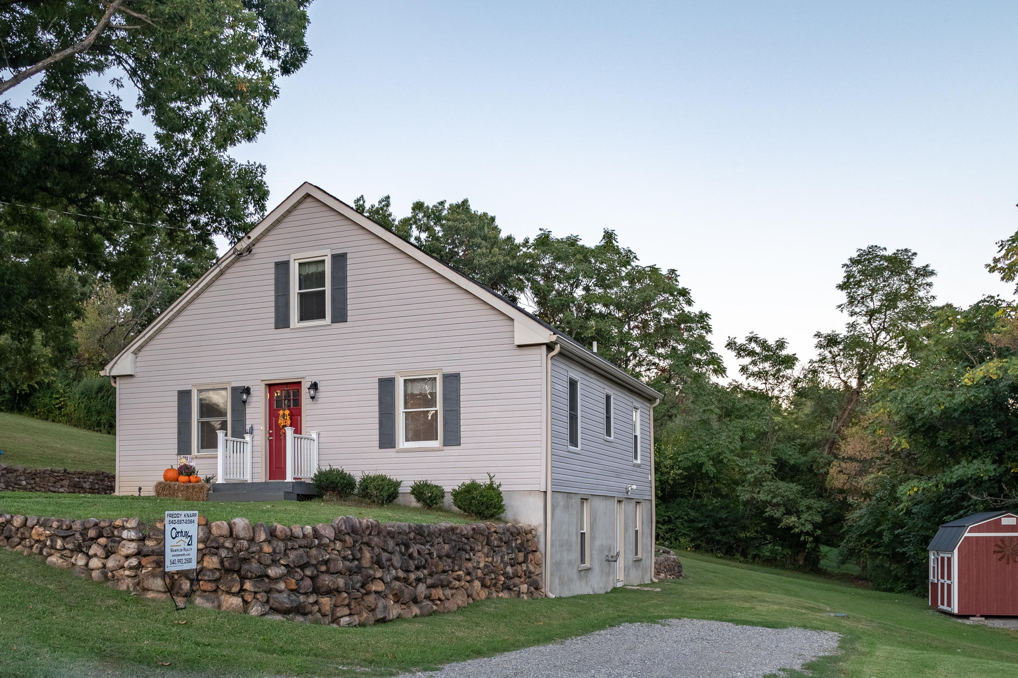 706 Hemlock Road Northwest Roanoke, VA 24017 - Photo 7 of 34 7