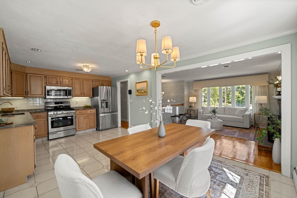 14 Belmont Road Burlington, MA 01803 - Photo 7 of 41