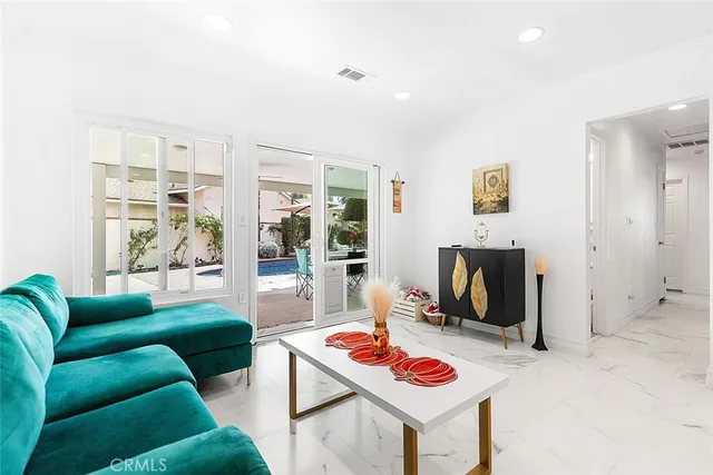 $1,090,000 | 11372 Gaynor Avenue, Granada Hills, CA 91344