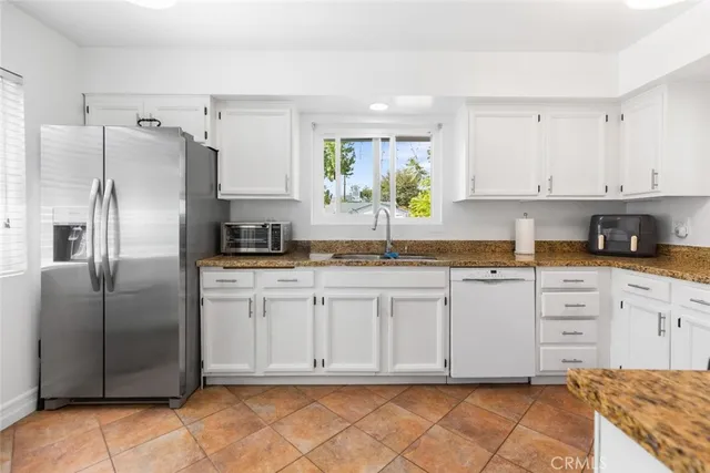 $1,090,000 | 11372 Gaynor Avenue, Granada Hills, CA 91344