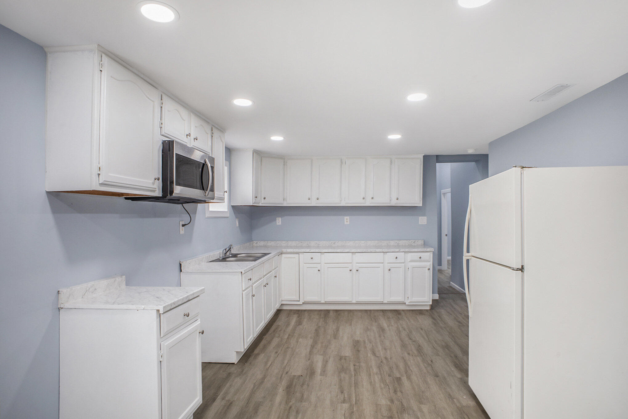 185 Felton Street Benton Harbor, MI 49022 - Photo 3 of 17 005_file_446