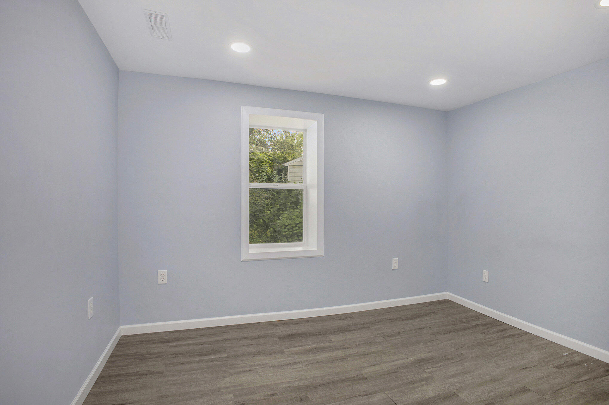 185 Felton Street Benton Harbor, MI 49022 - Photo 8 of 17 007_file_364