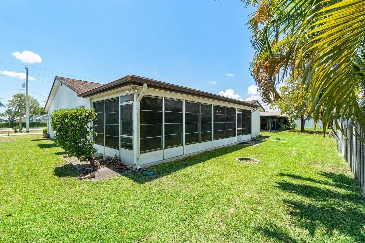 9213 Southwest 18th Street Boca Raton, FL 33428 - Photo 11 of 11 027-9213Southwest18thStreet-BocaRaton-FL