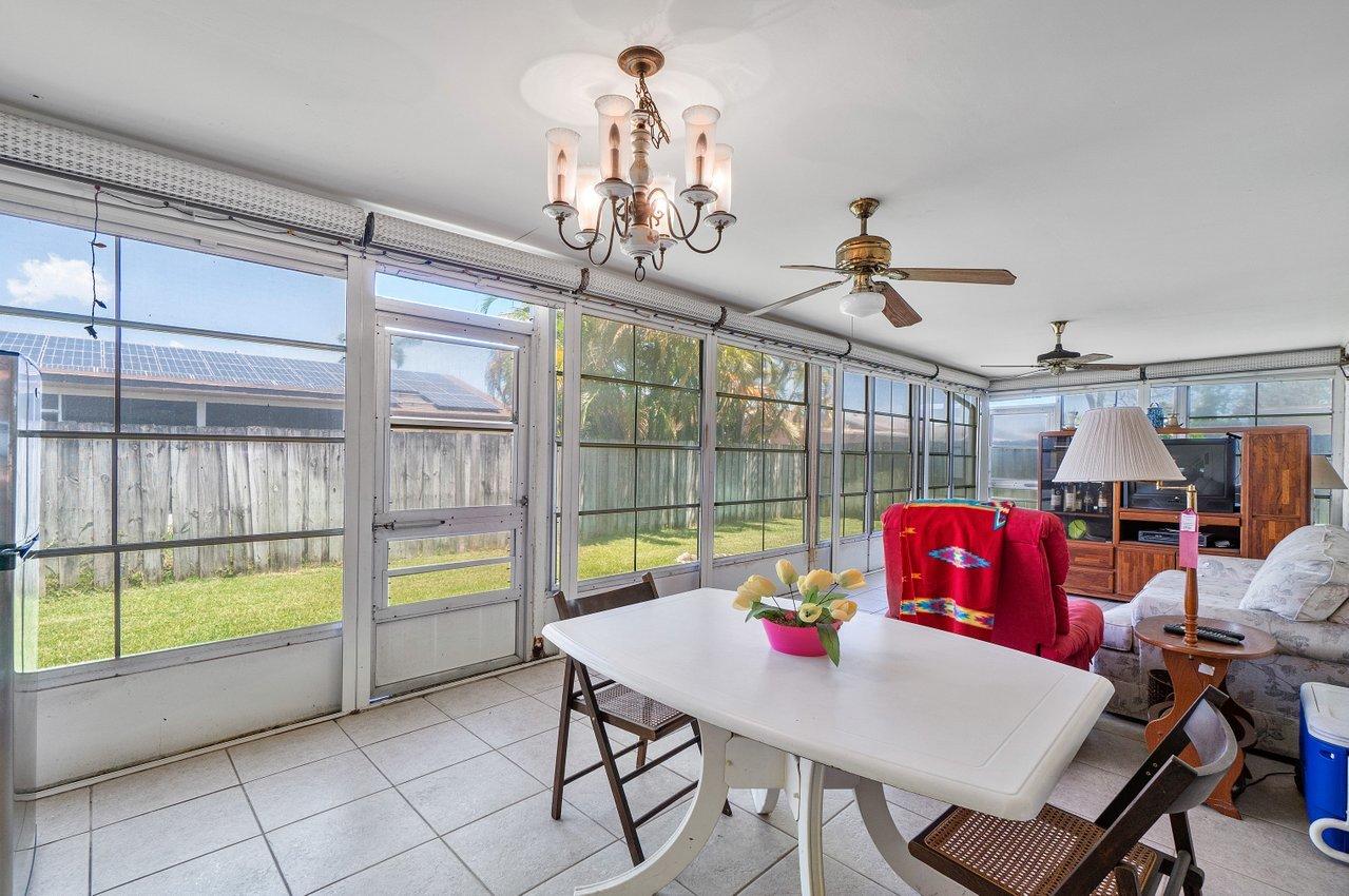 9213 Southwest 18th Street Boca Raton, FL 33428 - Photo 10 of 11 024-9213Southwest18thStreet-BocaRaton-FL