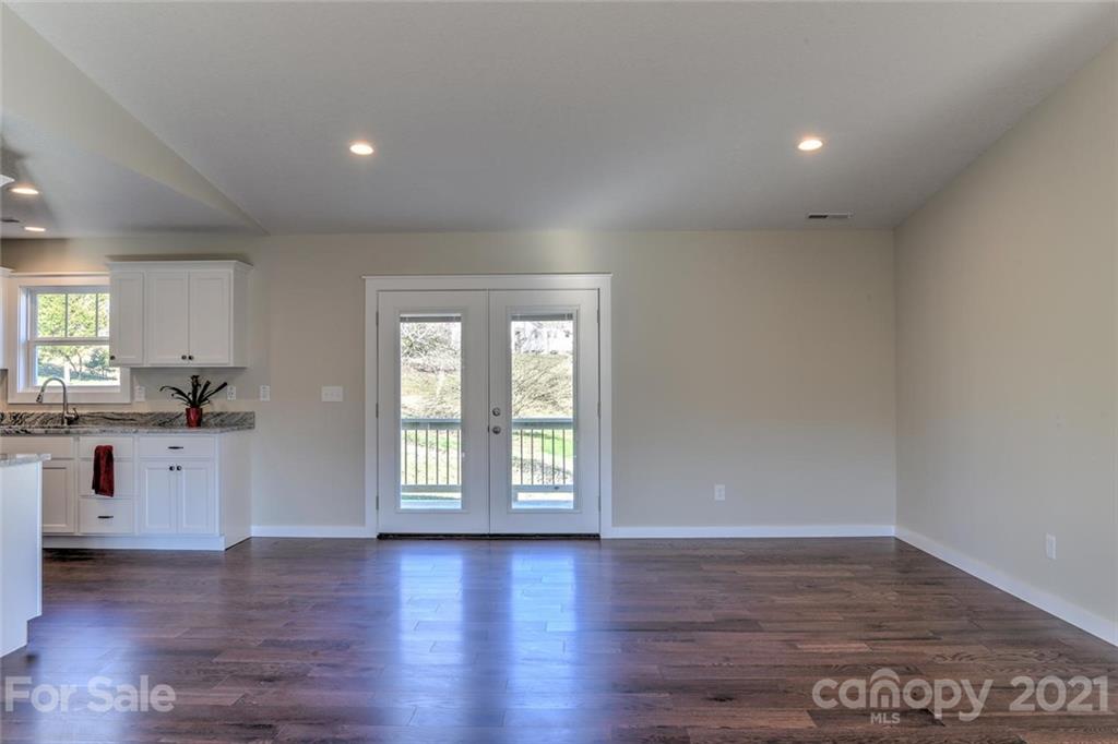 800 North Luther Road Candler, NC 28715 - Photo 10 of 30 Gallery Image 10
