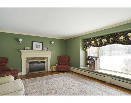 930 Main Street Hingham, MA 02043 - Photo 12 of 30 a living room with furniture