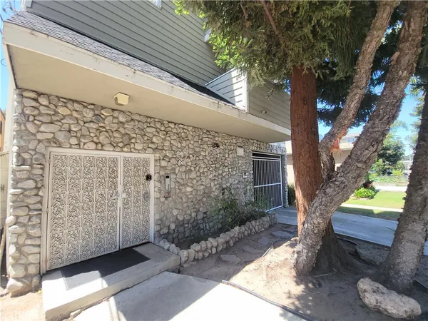 $2,495 | 1201 Belmont Avenue, Long Beach, CA 90804