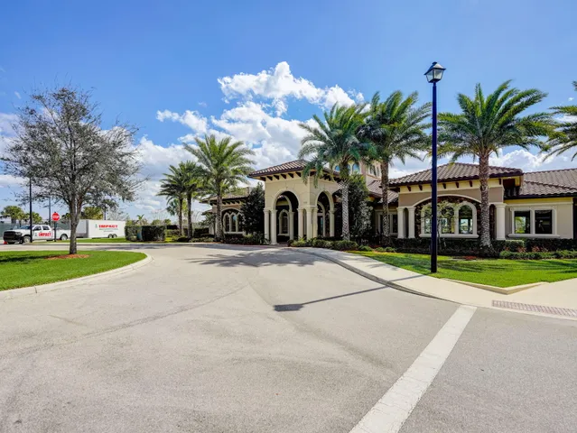 $3,500 | 837 Southeast Courances Drive, Port St. Lucie, FL 34984