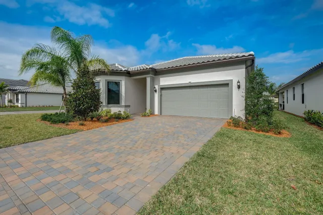 $3,500 | 837 Southeast Courances Drive, Port St. Lucie, FL 34984