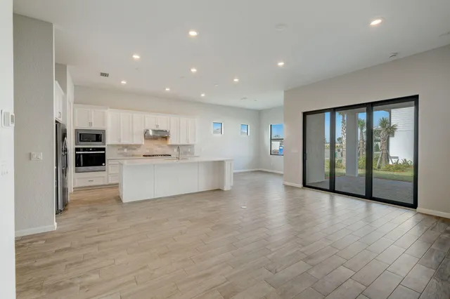 $3,500 | 837 Southeast Courances Drive, Port St. Lucie, FL 34984