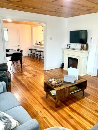 $2,000 | 692 Old Rte 17, Livingston Manor, NY 12758