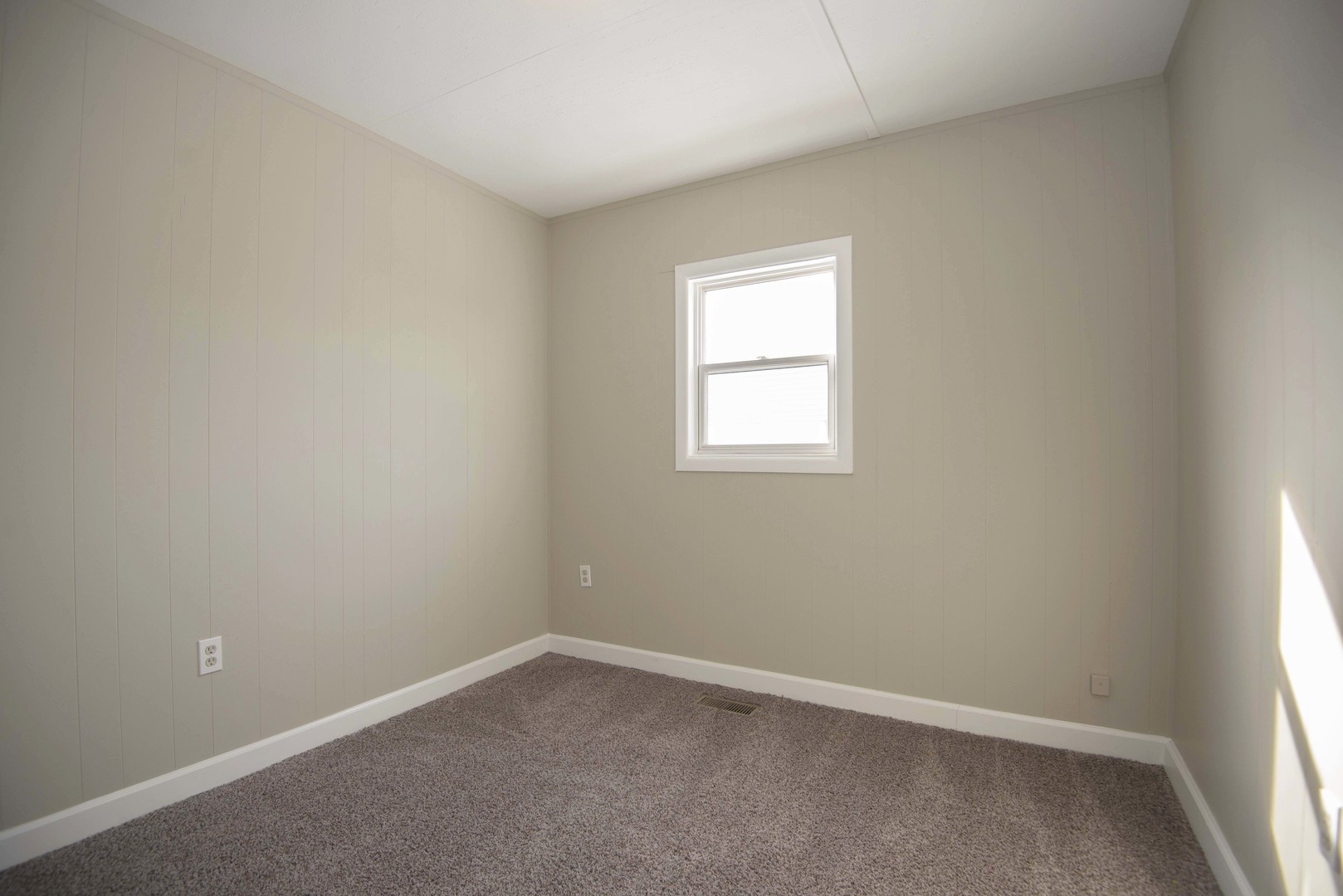 412 Haller Avenue Romeoville, IL 60446 - Photo 14 of 19 an empty room with a window