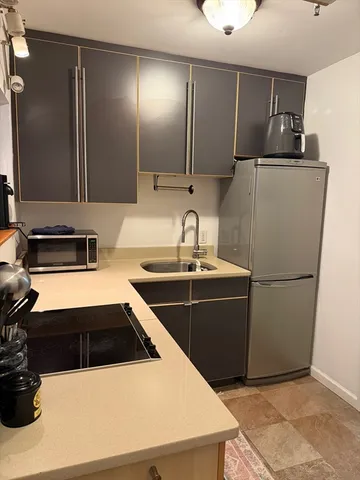 $2,600 | 167 Beacon Street, Unit 8, Boston, MA 02116